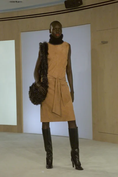 Look 15